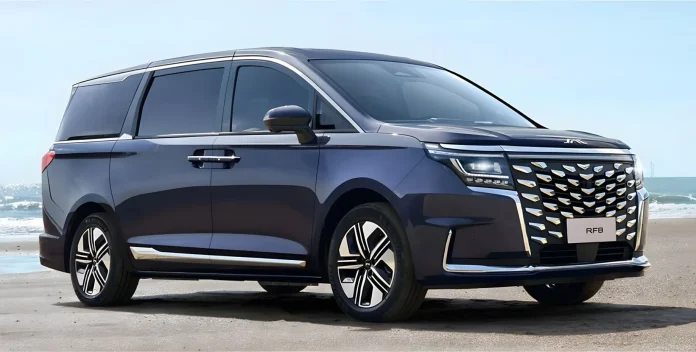 Новий JAC RF8: 1150 км ходу та крісла з масажем