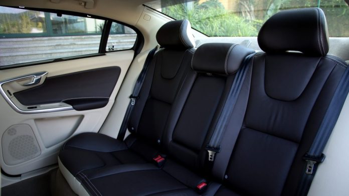 Двері можуть відкритися на ходу: Volvo оголошує термінове відкликання седанів S60L