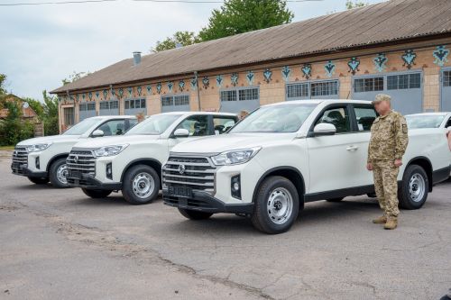 Нова місія ЗАЗ: завод випускає пікапи для силовиків