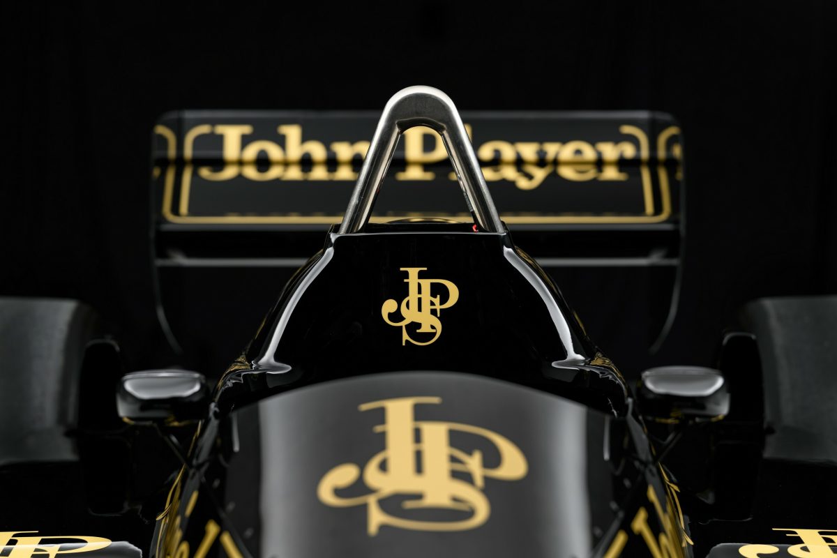 Легендарний болід Айртона Сенни Lotus 98T виставили на аукціон: очікується рекордна ціна - фото 3