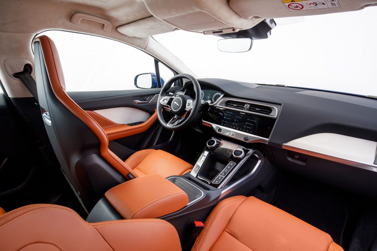 Jaguar терміново відкликає електромобілі I-Pace через загрозу загоряння батареї - фото 1