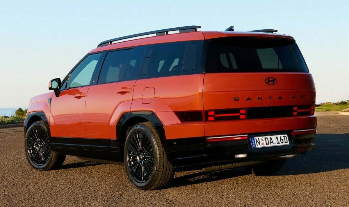 Оновлений Hyundai Santa Fe: рендери натякають на виправлення суперечливого дизайну - фото 2