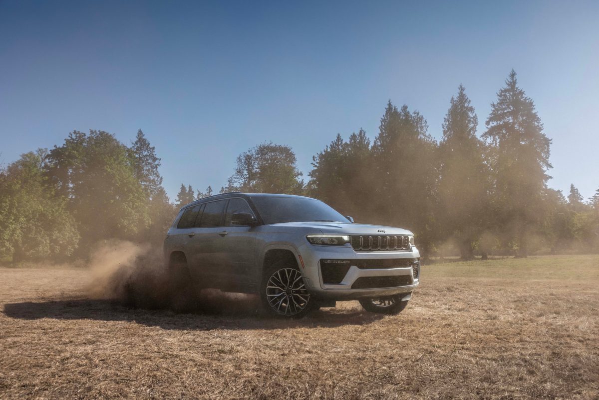 Jeep натякає на повернення двигуна V8 для Grand Cherokee: компанія «чує» клієнтів - фото 3