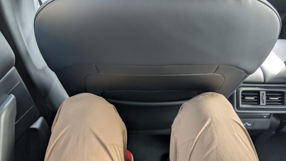 Огляд абсолютно нової Mazda CX-5 2026: рекордний простір, преміальний салон та суперечливий двигун - фото 4