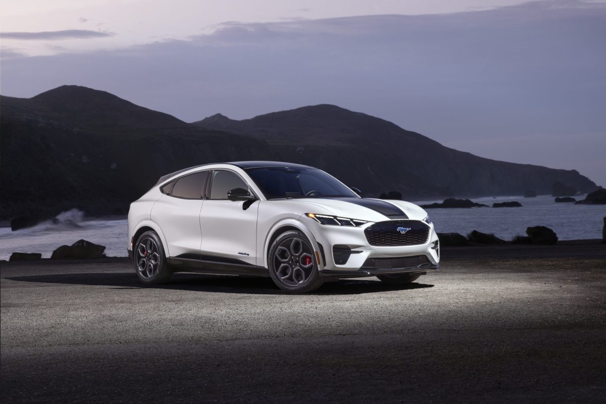 Ford зробив передній багажник Mustang Mach-E платним: огляд змін 2026 року - фото 8