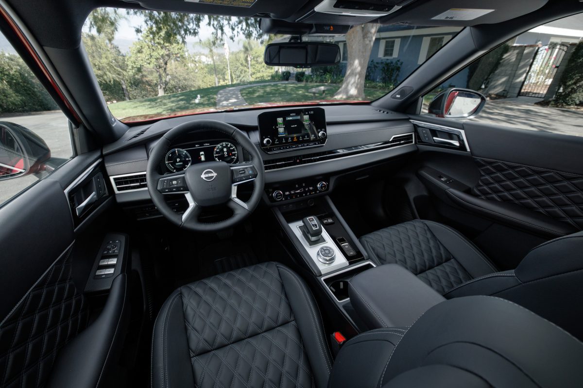 Nissan назвав ціни на плагін-гібрид Rogue 2026: близнюк Mitsubishi Outlander виявився дорожчим - фото 1