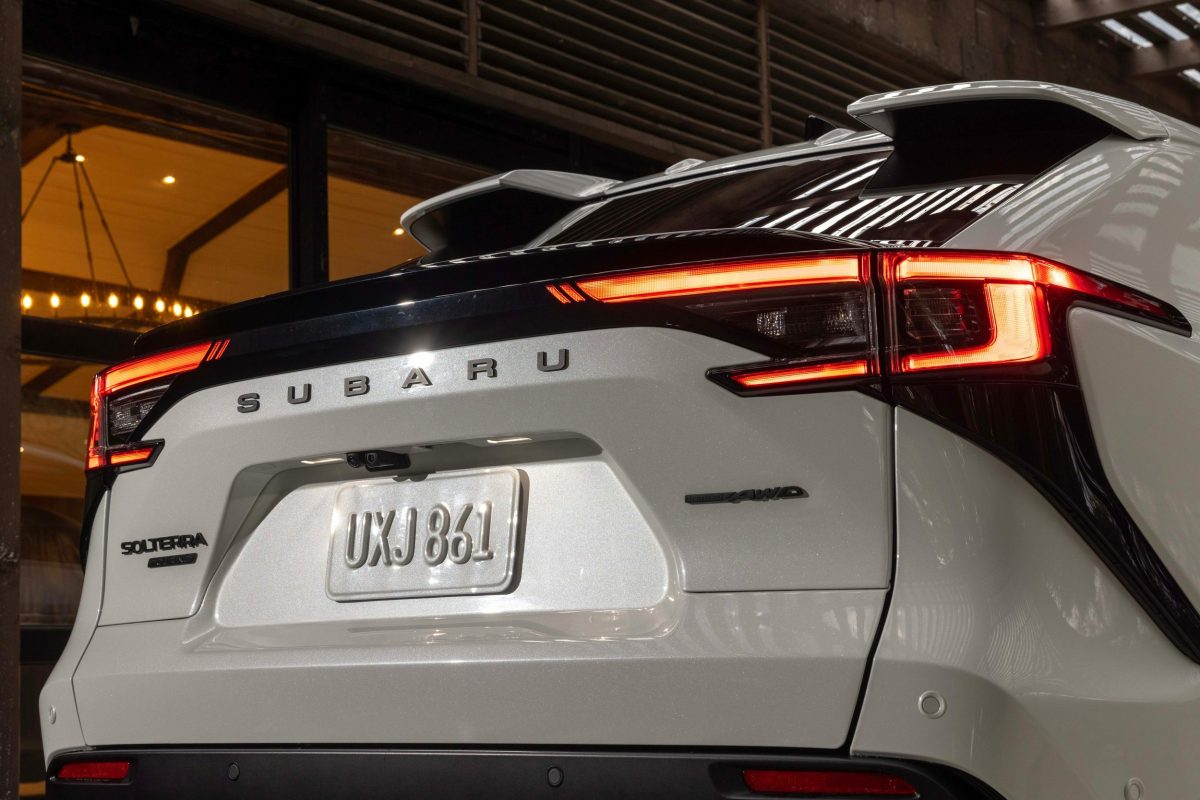 Кінець епохи стрімкого зростання: ринок електромобілів у США вперше за 10 років показав спад - фото 1