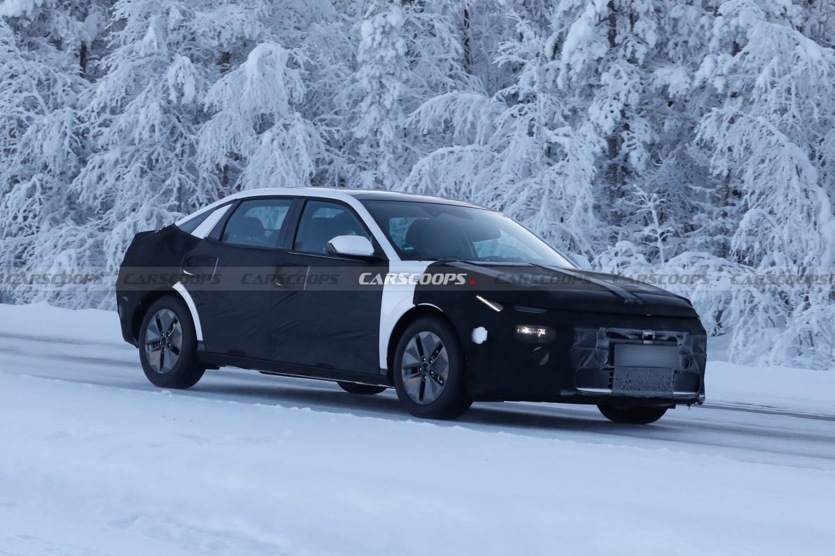 Нове покоління Hyundai Elantra вперше помітили на тестах: седан кардинально зміниться - фото 5