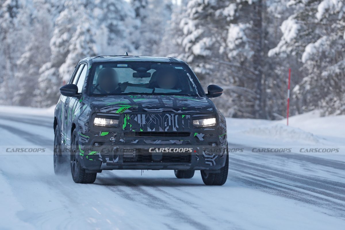 Jeep Avenger готується до оновлення: кросовер помітили на зимових тестах - фото 6