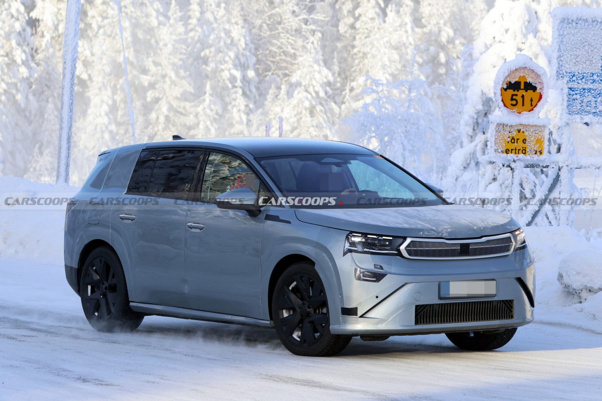 Електричний флагман Skoda Peaq: шпигунські фото та нові подробиці - фото 1