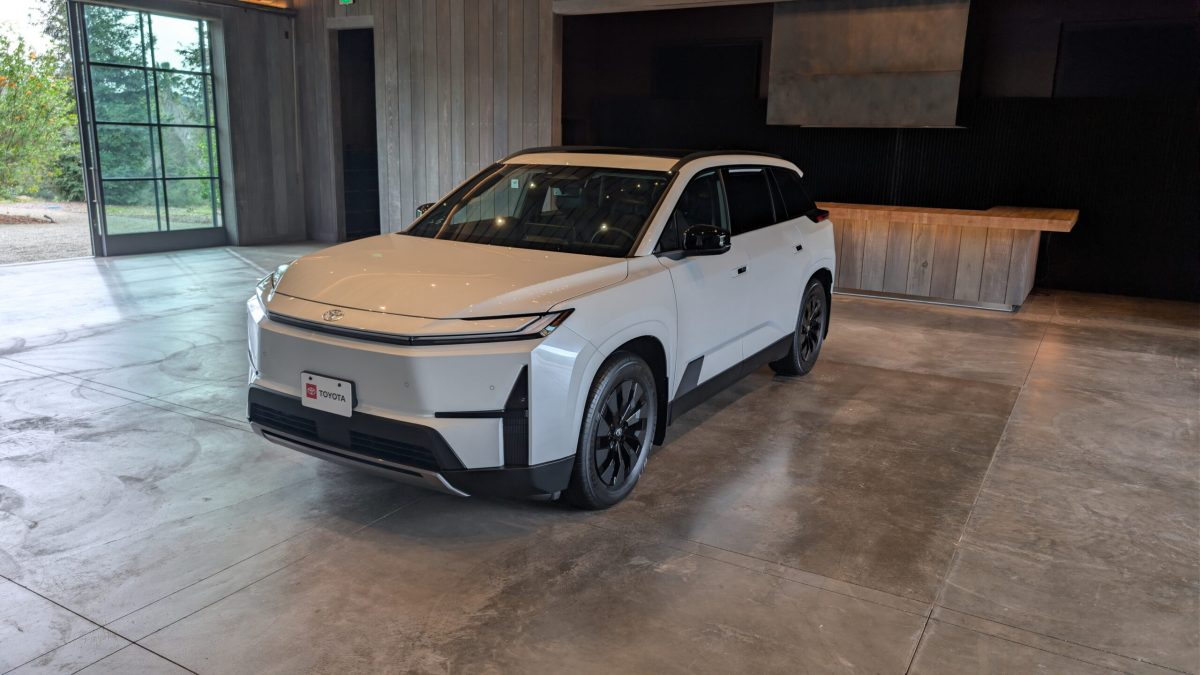 Революція від Toyota: культовий Highlander 2027 стає повністю електричним - фото 3