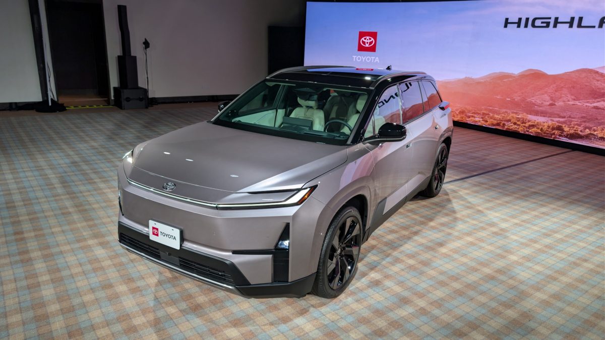 Революція від Toyota: культовий Highlander 2027 стає повністю електричним - фото 8