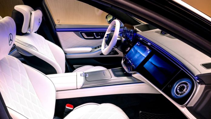 Mercedes-Benz запатентував функцію масажу голови для майбутніх авто