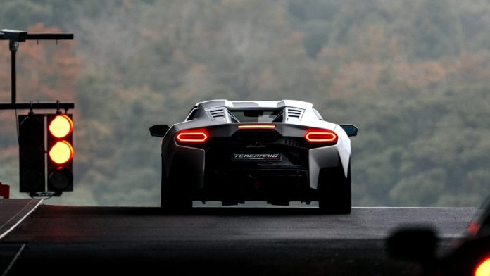 Lamborghini Temerario шокував динамікою: новітній гібрид випередив Ferrari SF90 у гонці на чверть милі