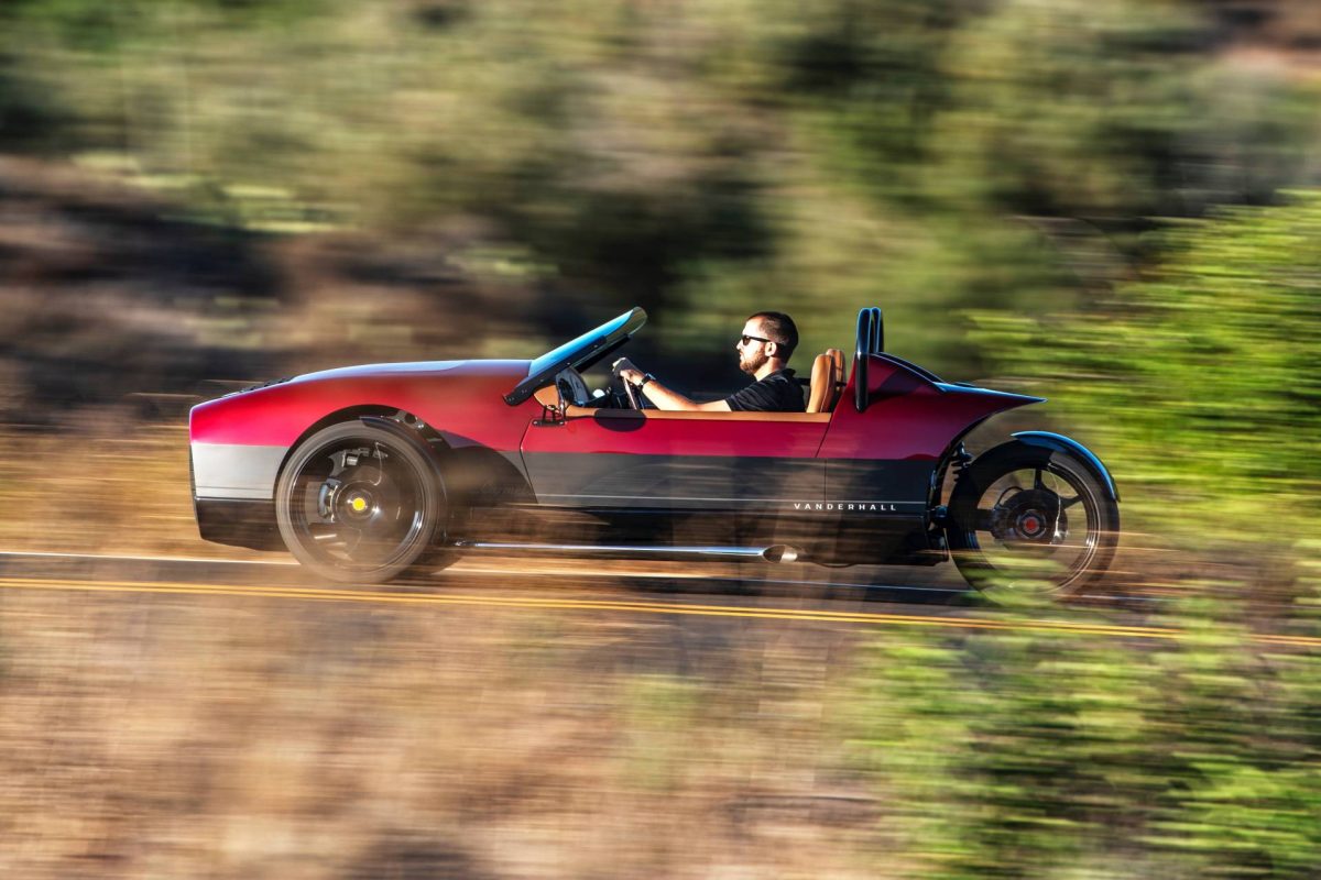 Новий законопроєкт у США загрожує знищити клас триколісних авто на кшталт Polaris Slingshot - фото 7