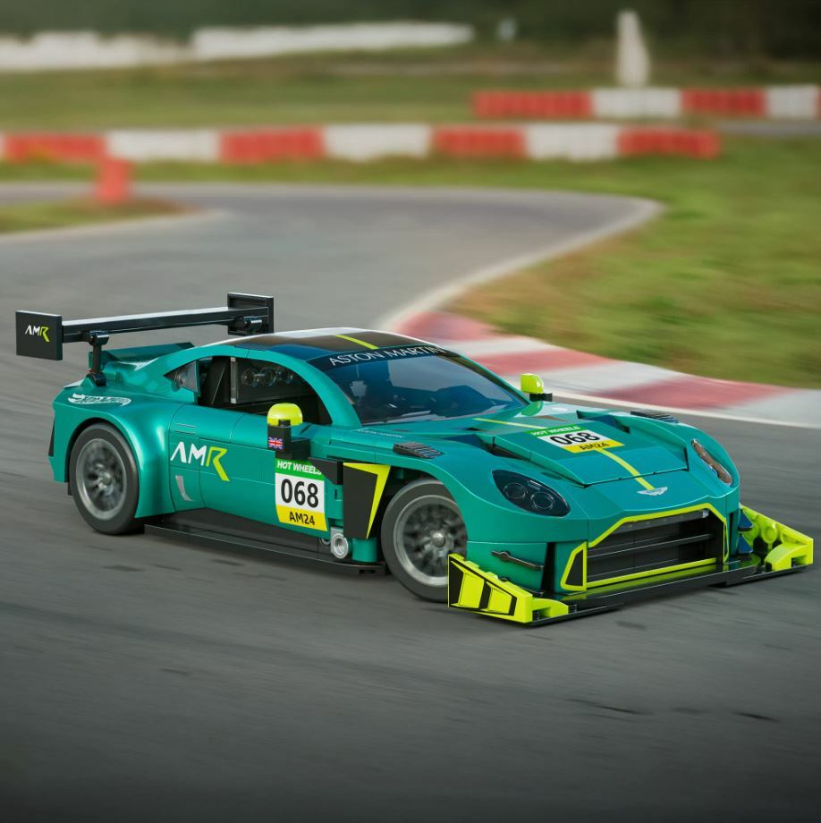 Mattel кидає виклик Lego: представлено деталізований конструктор Aston Martin Vantage GT3 - фото 6