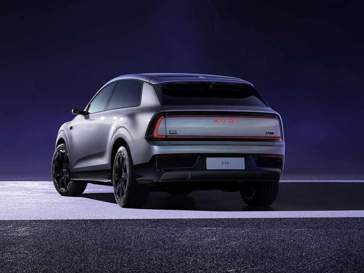 Audi показала новий електричний кросовер E7X під час зимових випробувань - фото 5