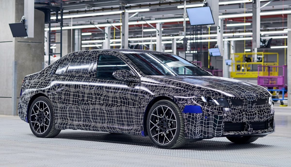 BMW розпочала передсерійне виробництво нового електричного i3: перші офіційні фото та деталі - фото 3