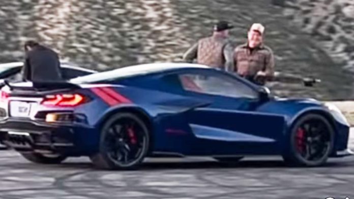 Легенда повертається: розкрито подробиці про новий Chevrolet Corvette Grand Sport Легенда повертається: розкрито подробиці про новий Chevrolet Corvette Grand Sport