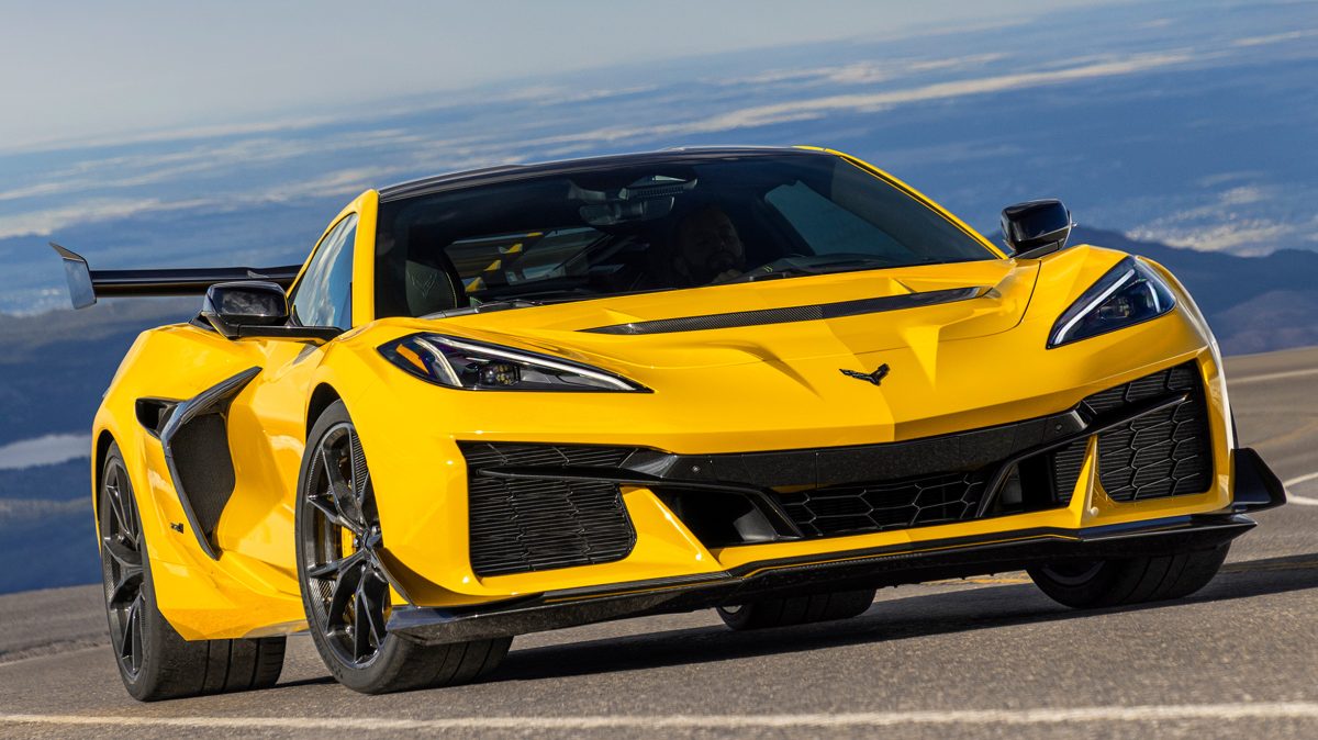Chevrolet Corvette стає більш американським: виробництво трансмісій переносять із Канади до США - фото 1