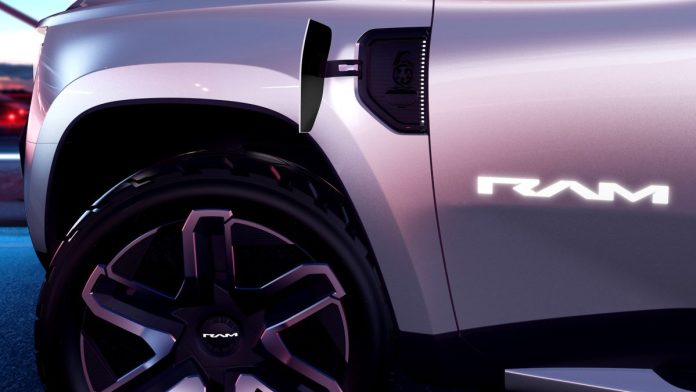 Stellantis відмовляється від виробництва батарей у Канаді: частку в заводі продали за 100 доларів