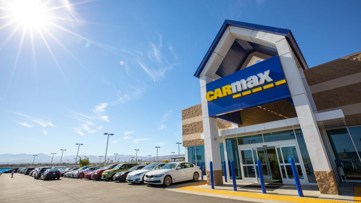 CarMax виплатить півмільйона доларів за незаконну конфіскацію авто у військових - фото 1