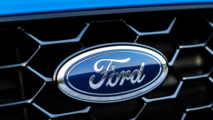 Дилери Ford вимагають повернення седанів та доступних кросоверів: чого чекати покупцям
