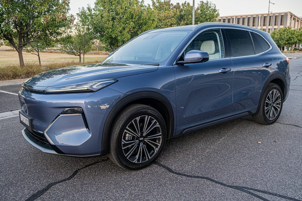 Дешевше за RAV4, а салон як у Lexus: новий кросовер Geely Starray EM-i вражає ціною та якістю - фото 4