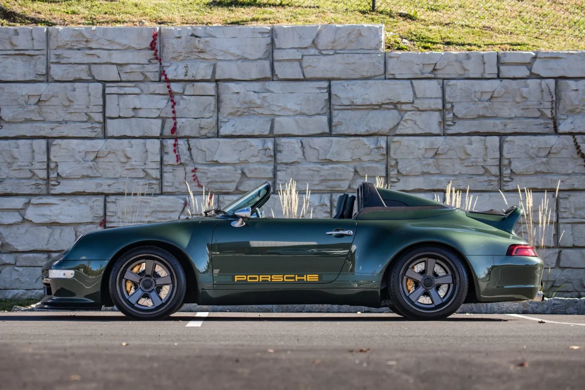 Рідкісний рестомод Porsche 911 від Gunther Werks продали зі значним збитком - фото 3