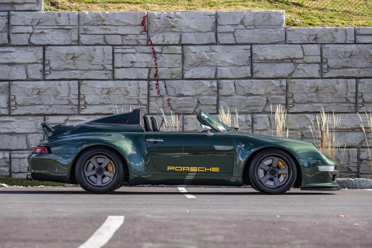 Рідкісний рестомод Porsche 911 від Gunther Werks продали зі значним збитком - фото 7