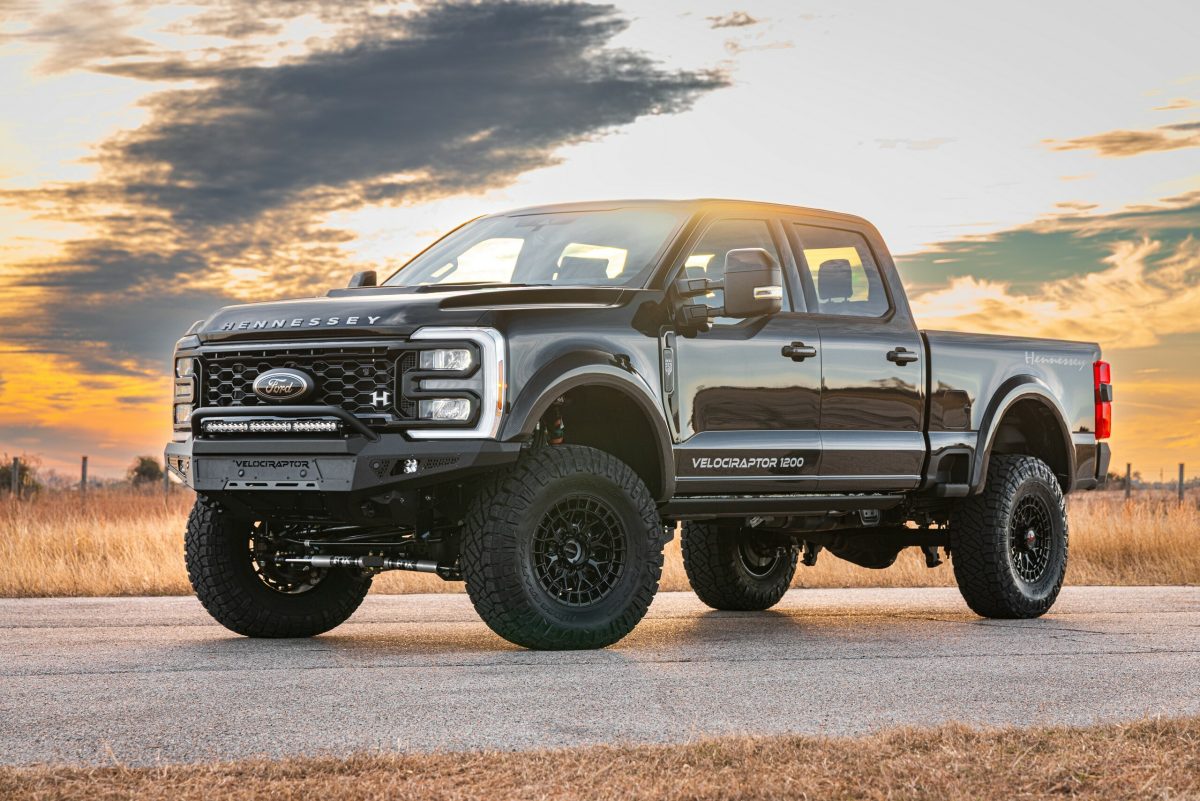 Hennessey перетворила Ford F-250 на монстра VelociRaptor 1200 до 250-річчя США - фото 1