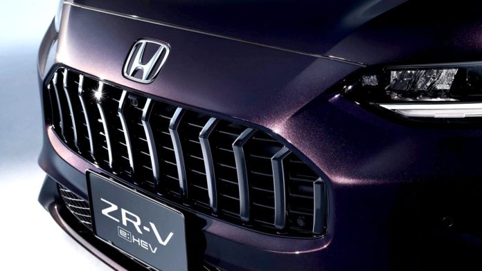 Honda оновила кросовер ZR-V: тепер тільки гібрид і нова «позашляхова» версія