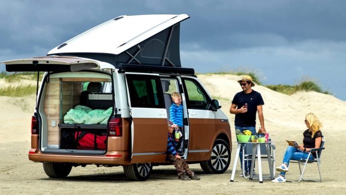 13-річний підліток отримав штрафні бали ще до отримання прав: нічні перегони на батьківському кемпері