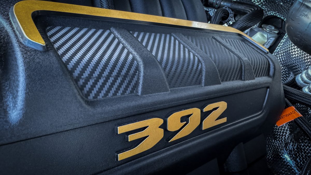 Jeep презентував найдоступніший Wrangler з потужним двигуном V8: зустрічайте Willys 392 - фото 1