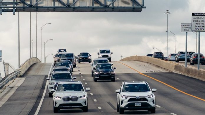 Флорида зобов’язує складати іспити на водійські права виключно англійською мовою