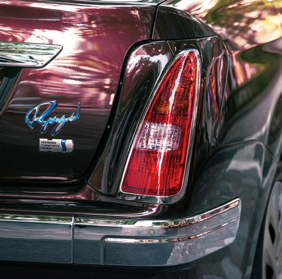 Toyota Corolla в образі аристократа: Mitsuoka представила прощальну версію седана Ryugi - фото 7