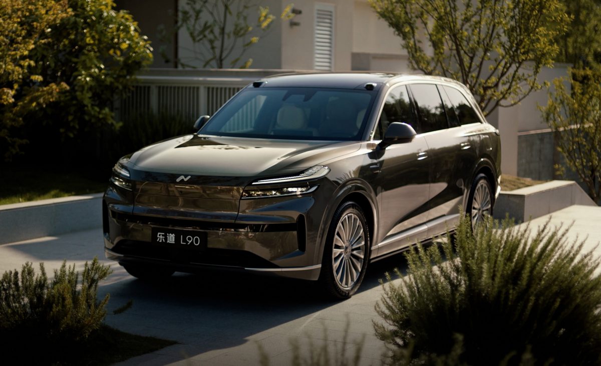 Шпигунство на колесах? Польща планує заборонити китайські авто на військових базах - фото 2