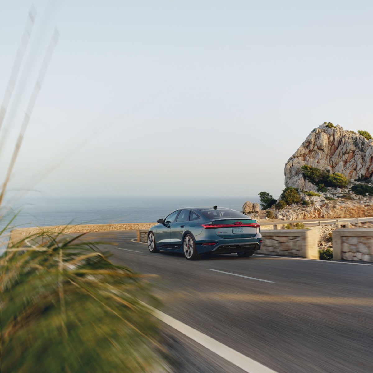 Audi повертає фізичні кнопки: оновлені A6 e-tron та Q6 e-tron отримають важливі зміни в інтер'єрі - фото 7