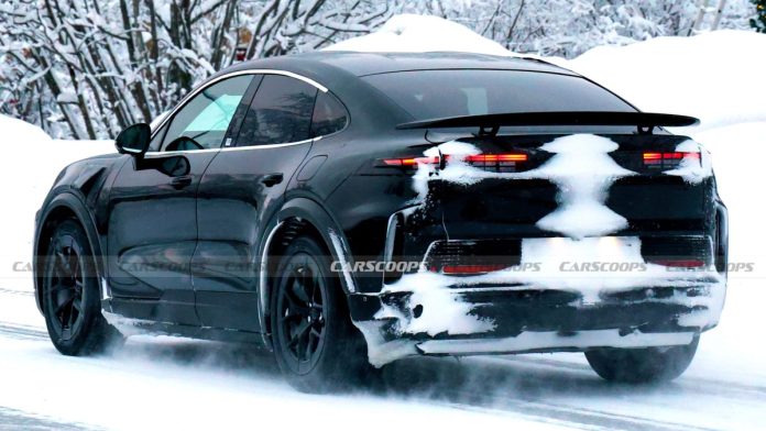 Електричний монстр від Porsche: шпигуни помітили Cayenne Coupe Turbo GT з фіксованим антикрилом