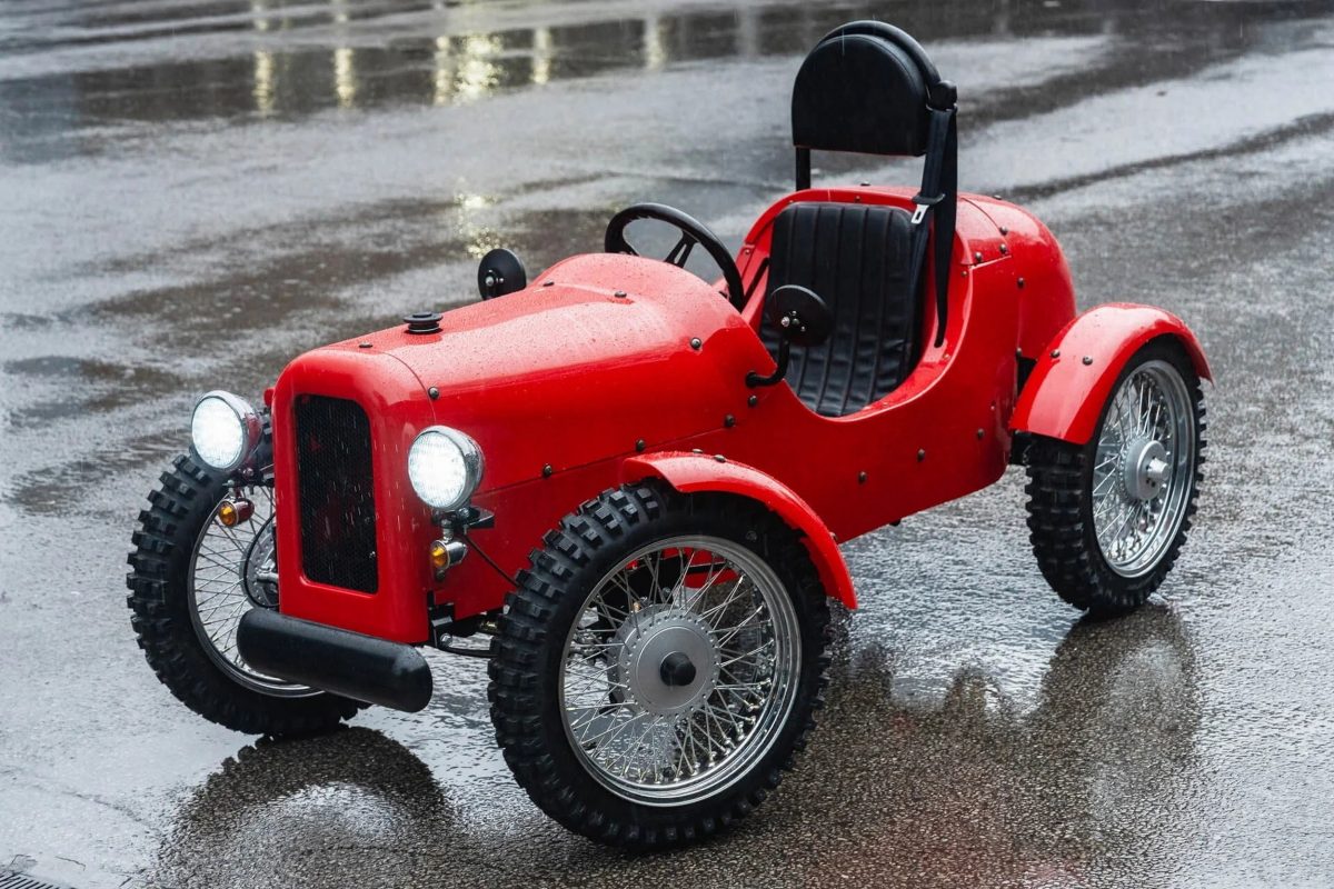 Chelsea Rivet: представлено крихітний одномісний позашляховик з мотором 125 кубів - фото 1