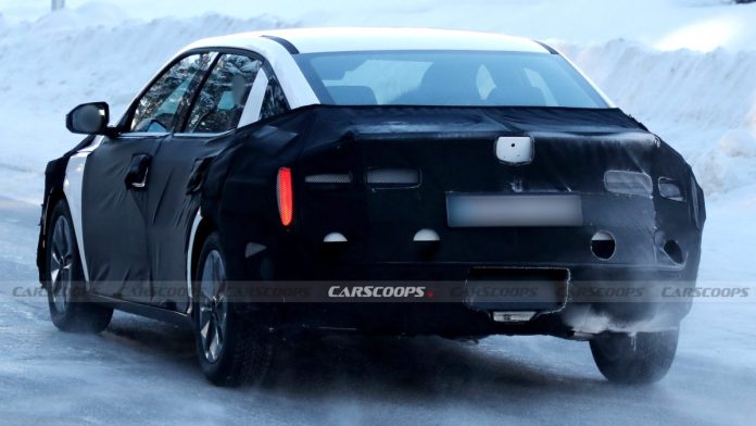 Нове покоління Hyundai Elantra вперше помітили на тестах: седан кардинально зміниться