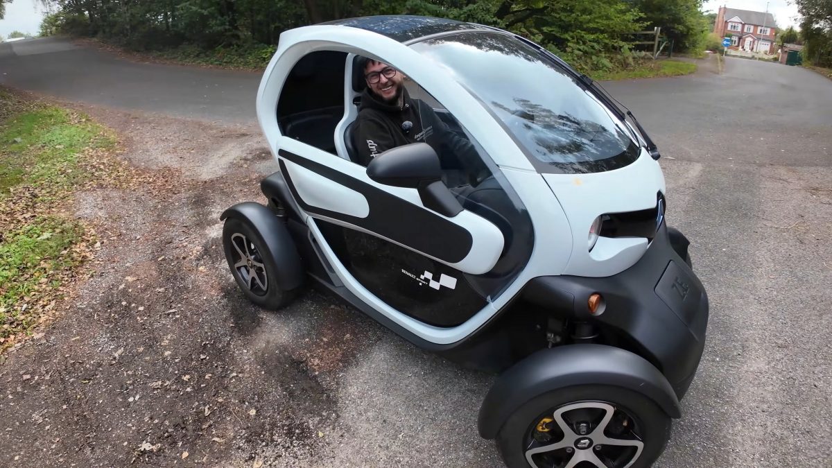 Електричний малюк Renault Twizy перетворили на дрифт-монстра з крутним моментом як у пікапа Ram TRX - фото 5