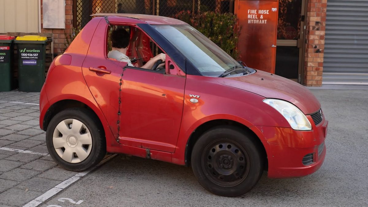 Ентузіаст перетворив старий Suzuki Swift на «дитячу машинку» для дорослих з вогнеметом - фото 5