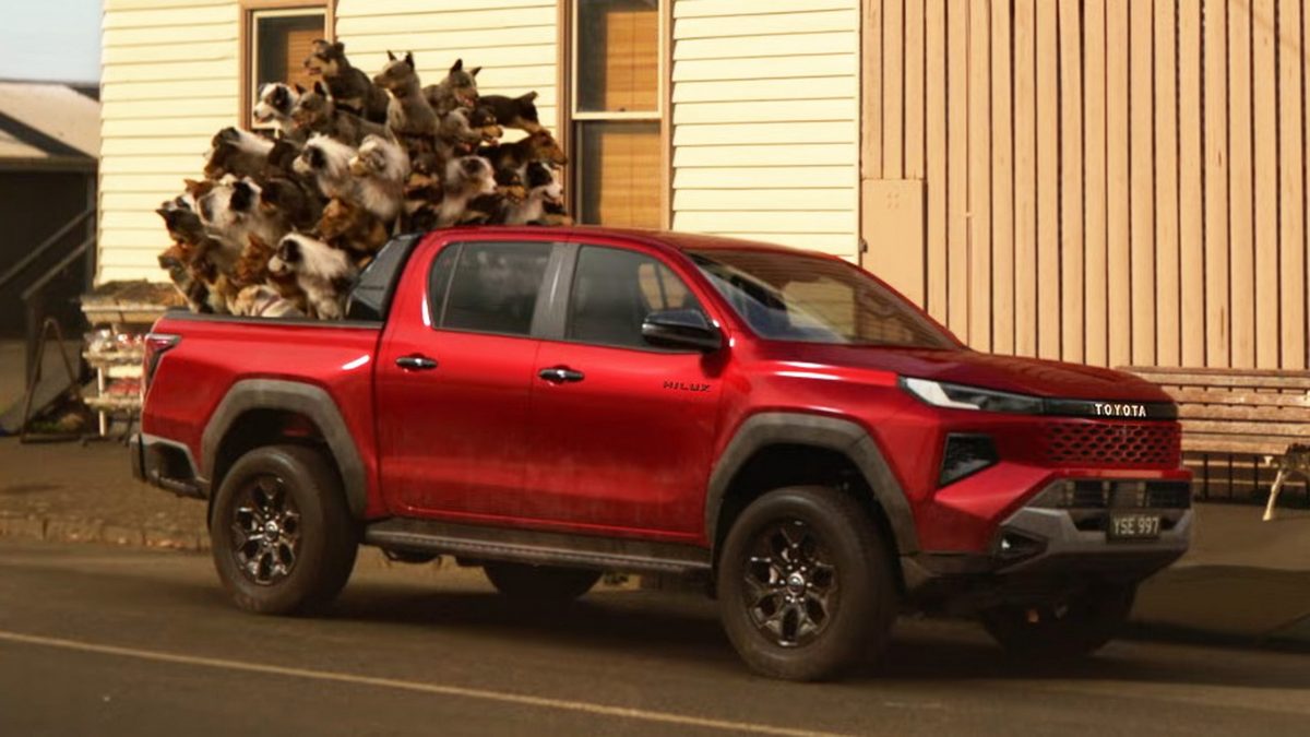 В Австралії заборонили рекламу Toyota Hilux через собак у кузові: деталі курйозного скандалу - фото 4