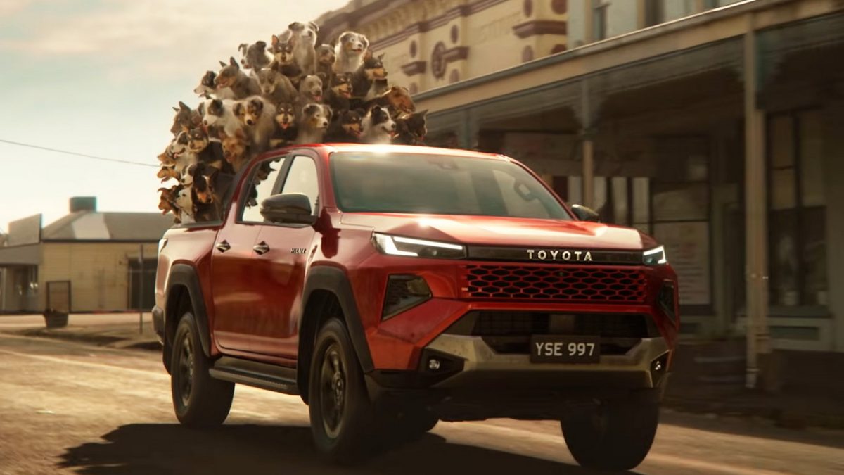 В Австралії заборонили рекламу Toyota Hilux через собак у кузові: деталі курйозного скандалу - фото 2