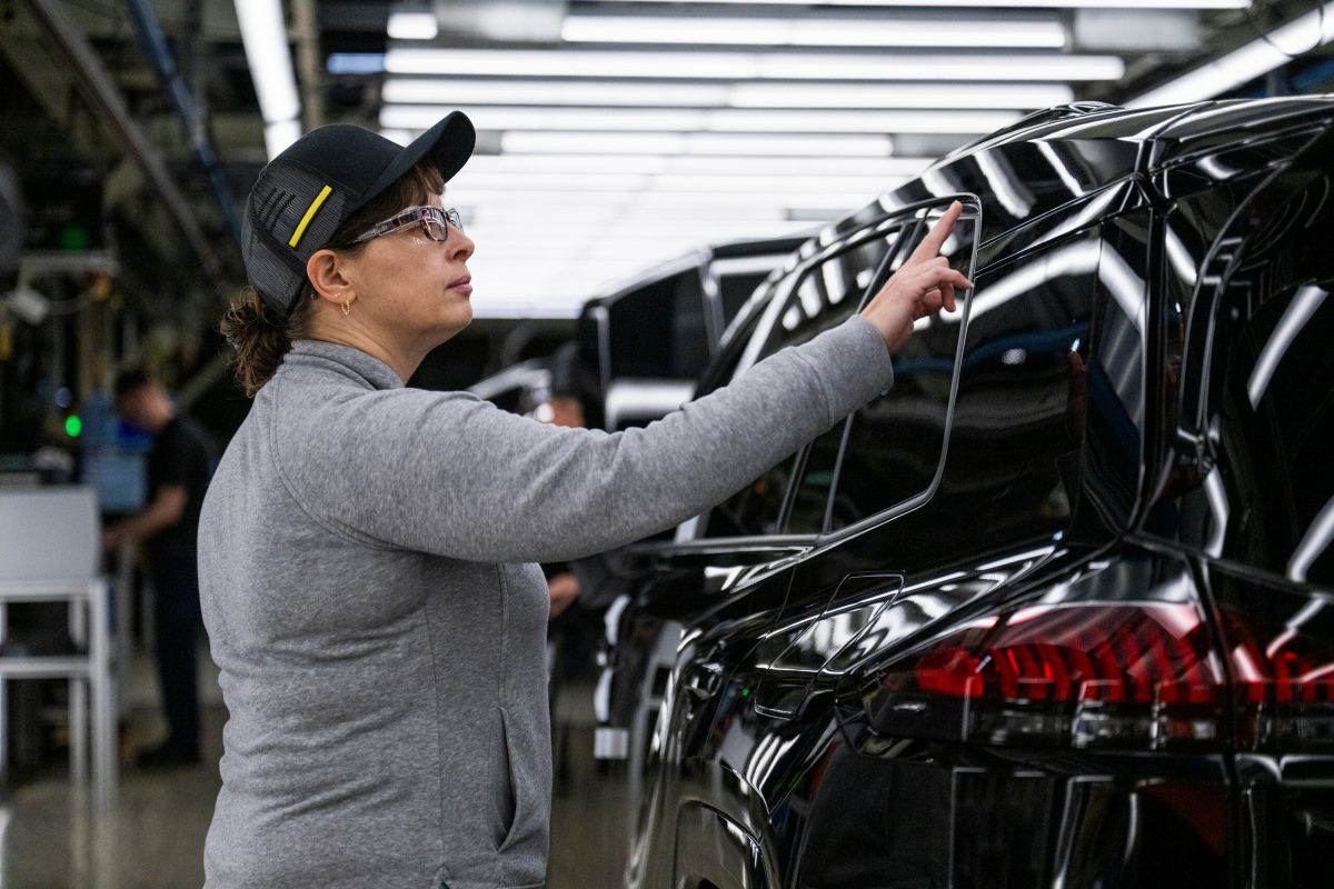 Toyota запустила виробництво нового RAV4: тільки гібриди та мільярдні інвестиції - фото 2