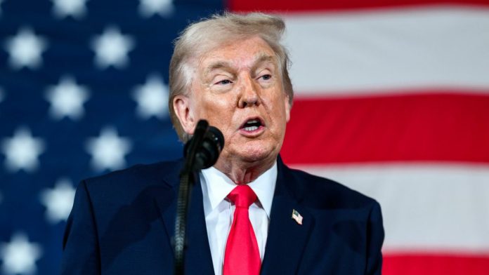Трамп запроваджує нові «глобальні тарифи» після поразки у Верховному суді: черговий удар по автоіндустрії