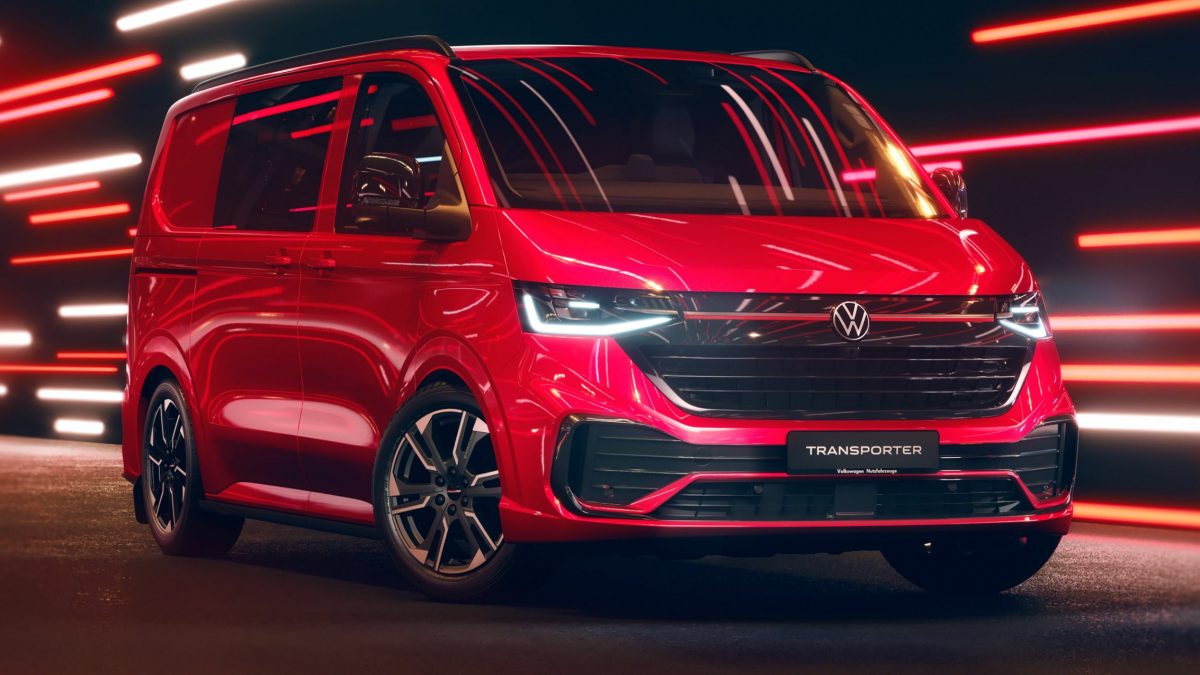 Volkswagen представив новий Transporter Sportline: агресивний дизайн та занижена підвіска - фото 1