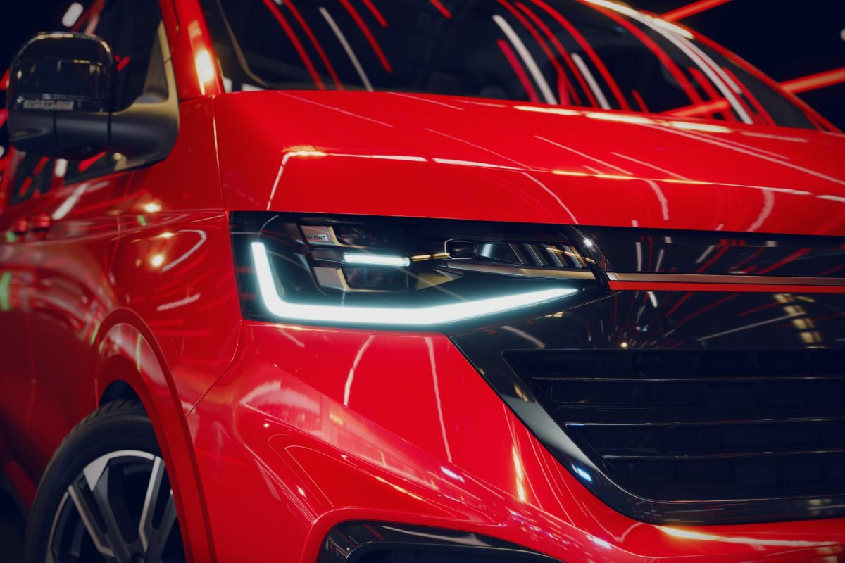 Volkswagen представив новий Transporter Sportline: агресивний дизайн та занижена підвіска - фото 3