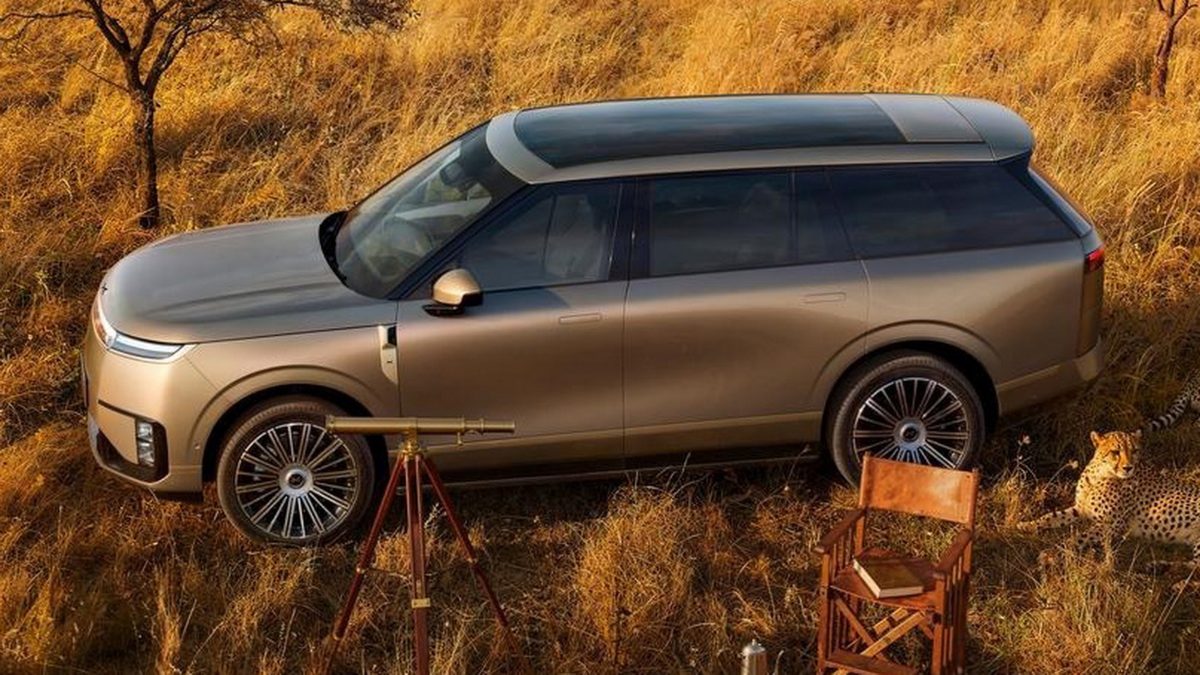 Новий кросовер XPeng GX виявився клоном Range Rover за чверть ціни: перші фото - фото 1